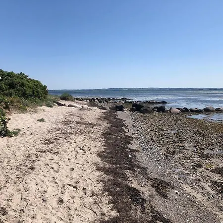 House With Sea View, Private Area, Garden, 3 Bedrooms, Free Wifi And Parking Egå