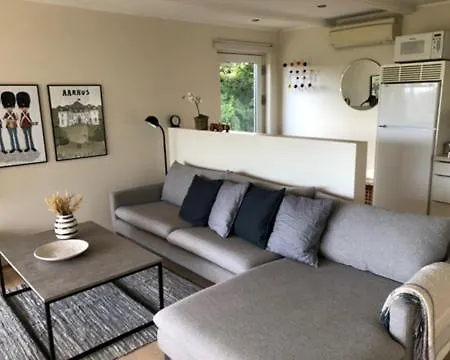 House With Sea View, Private Area, Garden, 3 Bedrooms, Free Wifi And Parking Egå