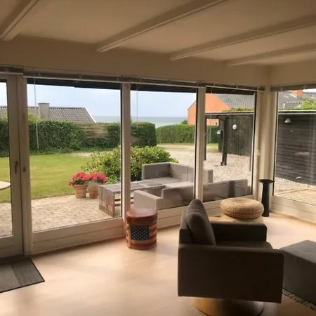 House With Sea View, Private Area, Garden, 3 Bedrooms, Free Wifi And Parking Semesterbostad *